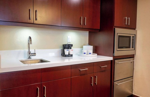 Isla Verde Hotel | Hampton Inn & Suites San Juan