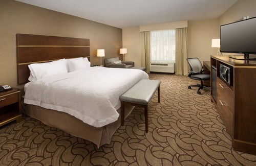 Downtown San Antonio Hotel | Hampton Inn & Suites San Antonio-Downtown/Market Square