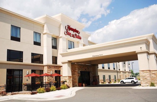Buffalo Hotel | Hampton Inn & Suites Buffalo