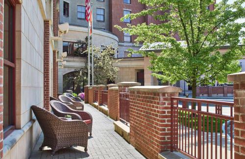 Saratoga Springs Hotel | Hampton Inn & Suites Saratoga Springs Downtown