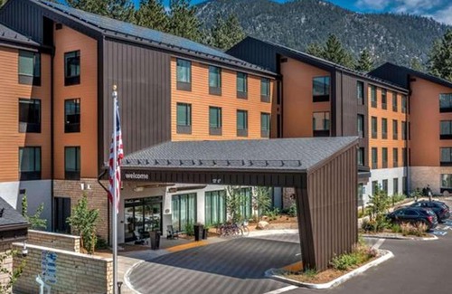 South Lake Tahoe Hotel | Hampton Inn & Suites South Lake Tahoe