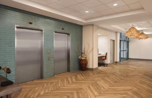 Northeast Virginia Beach Hotel | Hampton Inn Virginia Beach-Oceanfront South