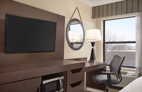 Poland Hotel | Hampton Inn Youngstown/Boardman