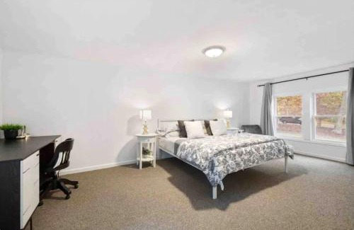 Hampton Bays Casa | Hamptons Escape: Near Beaches, Restaurants, Wineries.