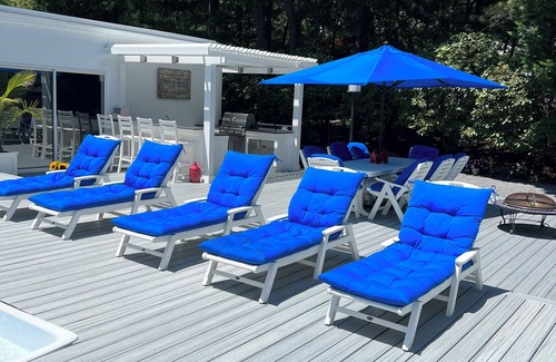 East Quogue Casa | Hamptons getaway - 15 min from Shinnecock Hills, Tennis court, hot tub and pool