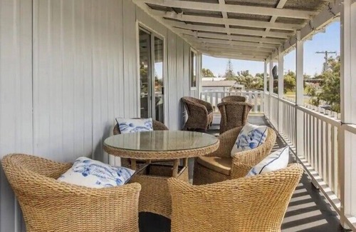 Lancelin Casa | Hamptons- Hampton’s style home that will have you feeling instantly relaxed