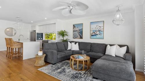 Yamba Casa | Hamptons House - Stylish Waterfront