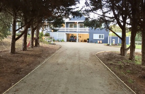 Rye Cabaña | Hamptons In Rye - 3 Mins from Famous Hot Springs! Pet Friendly