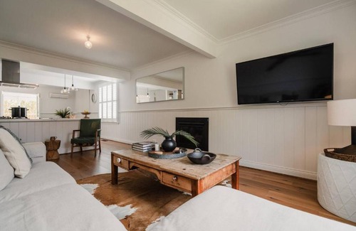 Barwon Heads Villa | Hamptons On Selby- Barwon Heads. Family and couples beach escape