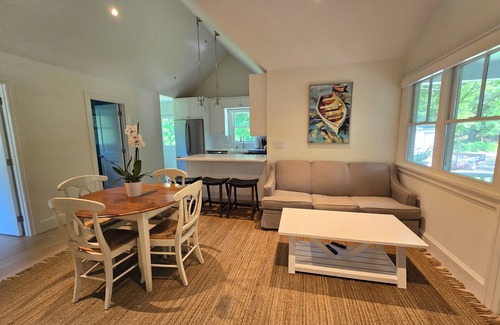 Hampton Bays Casa | Hamptons Waterview Custom Home with Designer Finishes