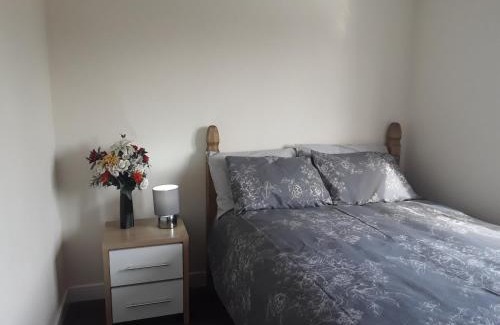 Stonnall Casa | HAMS REST PLACE - Strictly Only ONE GUEST ALLOWED IN ONE ROOM A SECOND ACCOMPANYING PERSON WILL NOT BE ALLOWED INTO THE PROPERTY