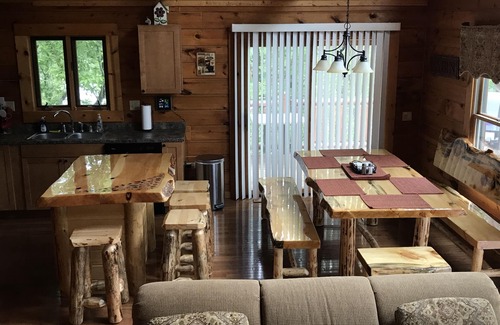 Baraboo Cabina | Cabaña de madera de Hana cerca del lago del diablo