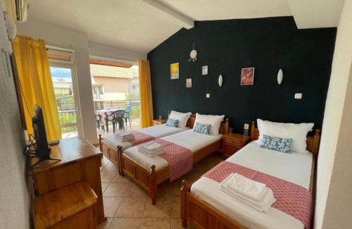 Intsaraki Apartamento | Hana Vaculíková