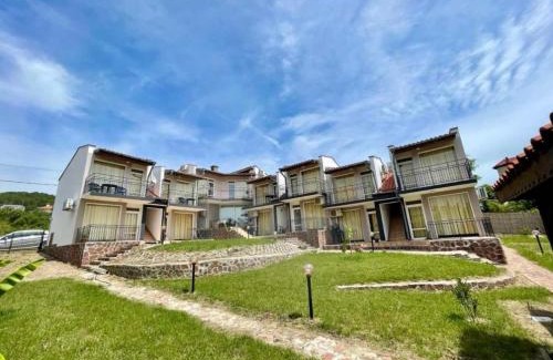 Intsaraki Apartamento | Hana Vaculíková
