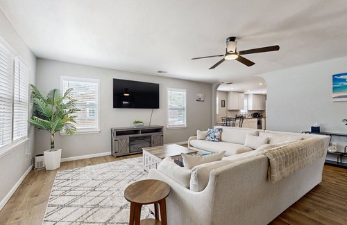 Hanahan Casa | Hanahan home with close proximity to Park Circle, WiFi & dog-friendly