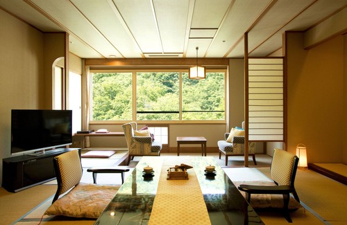Minami Casa | Hanamomiji