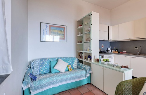 Latte Apartamento | Hanbury Apt Pool And Sea, Ventimiglia, Italy