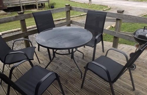 Offenham Cabina | Hand built log cabin at Avonvale Holiday Lodges