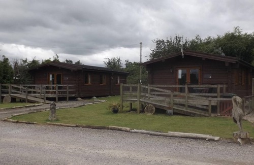 Offenham Cabina | Hand built log cabin at Avonvale Holiday Lodges