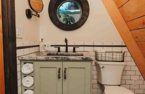 Snohomish Casa | Hand Crafted A Frame in a private 80 Acre Forest