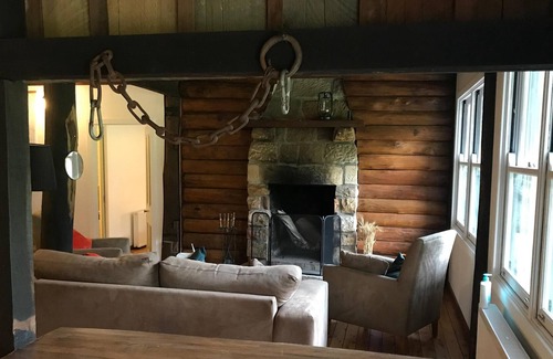 St. Albans Otro | Hecho a mano Bush Cottage en un valle aislado