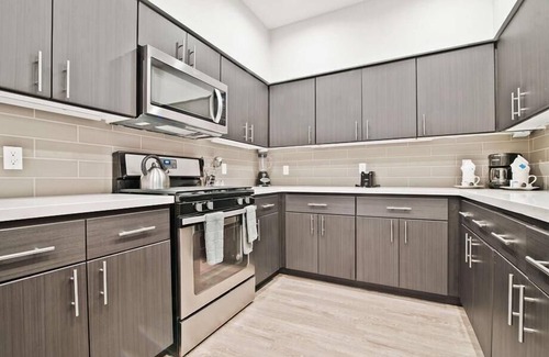 Menlo Park Apartamento | Hand rail, Security & Heating | Near Stanford Hospital | Menlo Park