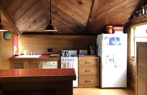Bandon Cabaña | Handbuilt Beach Cottage on the South Jetty Estuary