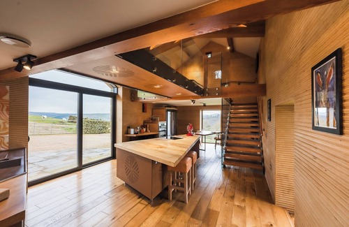 Hollow Meadows Casa | Handcrafted barn conversion in the heat of the Peak District