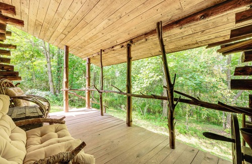 Paris Cabina | Handcrafted Log Cabin on 3 Acres: 14 Mi to Canton
