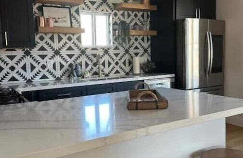 Brenham Casa | Handsome Charmer Downtown!