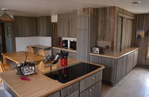 Carbon County Casa | Hanging Bull Lodge in Encampment, WY
