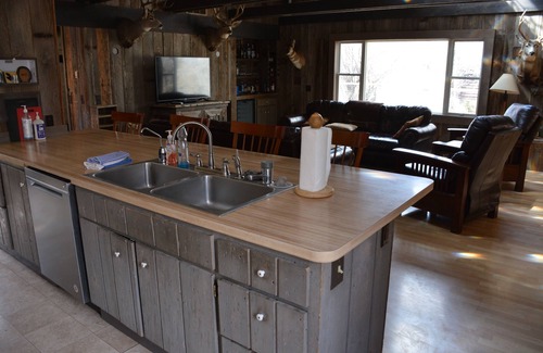 Carbon County Casa | Hanging Bull Lodge in Encampment, WY
