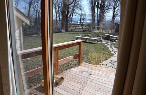 Carbon County Casa | Hanging Bull Lodge