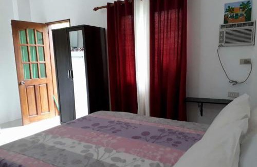 Malay Cama Y Desayuno | Hangout Beach Resort