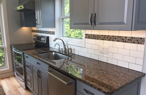 Dashwood Cabaña | Hank's Lakefront Cottage: Lots Of Space And Ready For Your Lake Huron Vacation!
