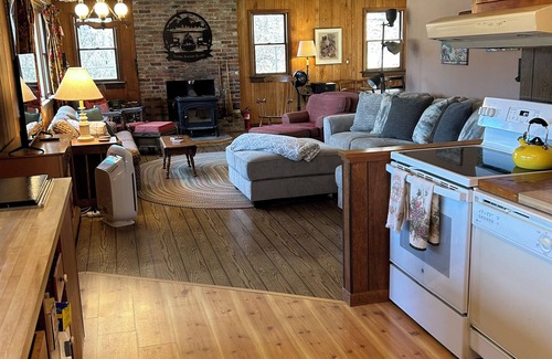 Johnsburg Casa | Hannah's Birch Farm 10 Min. to Gore Ski Mt. Cozy, Spacious, Farmhouse with Views