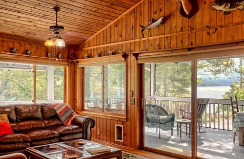 Clayton Casa | Hannahs Perch on Lake Burton with Private Top Patio and Bottom Dock