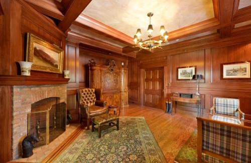 Skaneateles Hotel | Hannum House