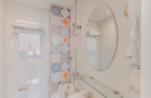 Hang Buom Hotel | Hanoi Asia Hotel
