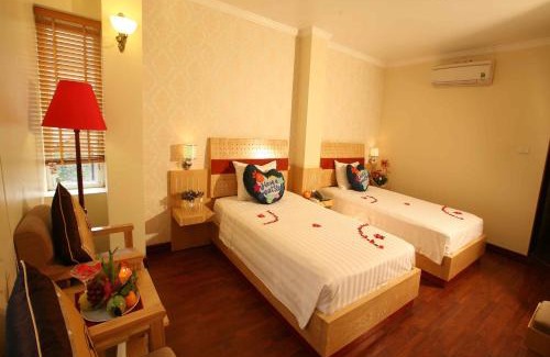 Hang Buom Hotel | Hanoi House Hotel & Travel
