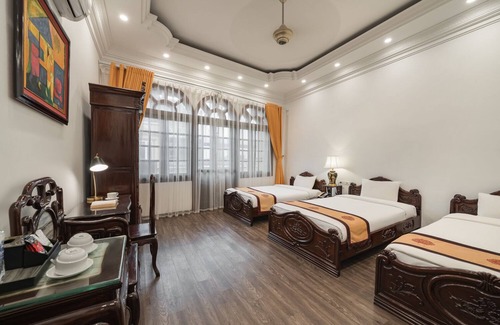 Hang Dao Hotel | Hanoi Little Town Hotel