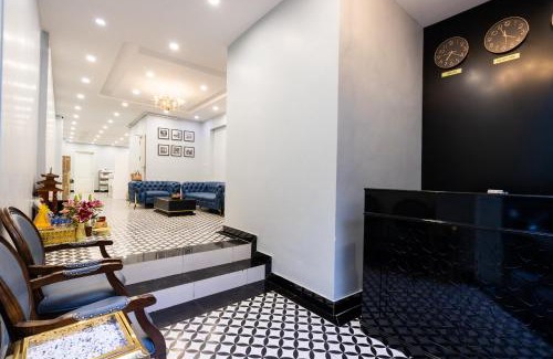 Hoan Kiem Hotel | Hanoi Memory Legends Hotel