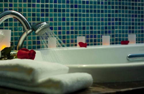 Hang Trong Hotel | Golden Lotus Luxury Hotel