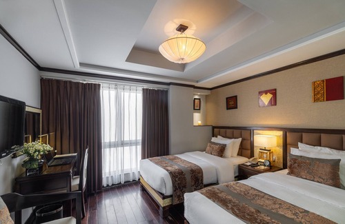 Hang Trong Hotel | Golden Lotus Luxury Hotel