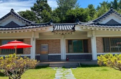 Jangseong Casa | Hanok Stay Daldojimaeul Pension