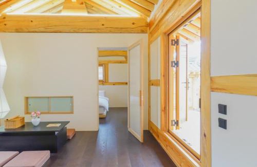Gyeongju Casa | Hanok stay Jungwooga