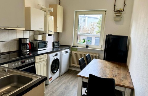 Neumuenster Casa | Hansaring 11 W1 - 3 bedrooms (with connecting room)