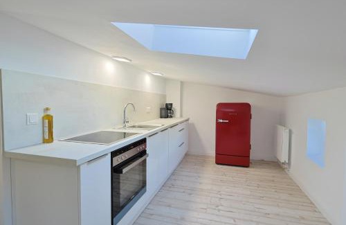 Lubeck City Centre Apartamento | Hanse Villa - Dachloft Königsberg - niedrige Decken