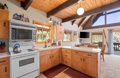 Peshastin Casa | Hansel Getaway Chalet - Cabin close to Leavenworth