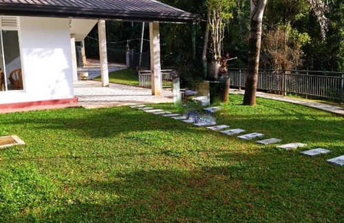 Yatinuwara Cabina | Hanthana View Homestay